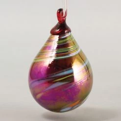 Classic Raindrop Holiday Swirl